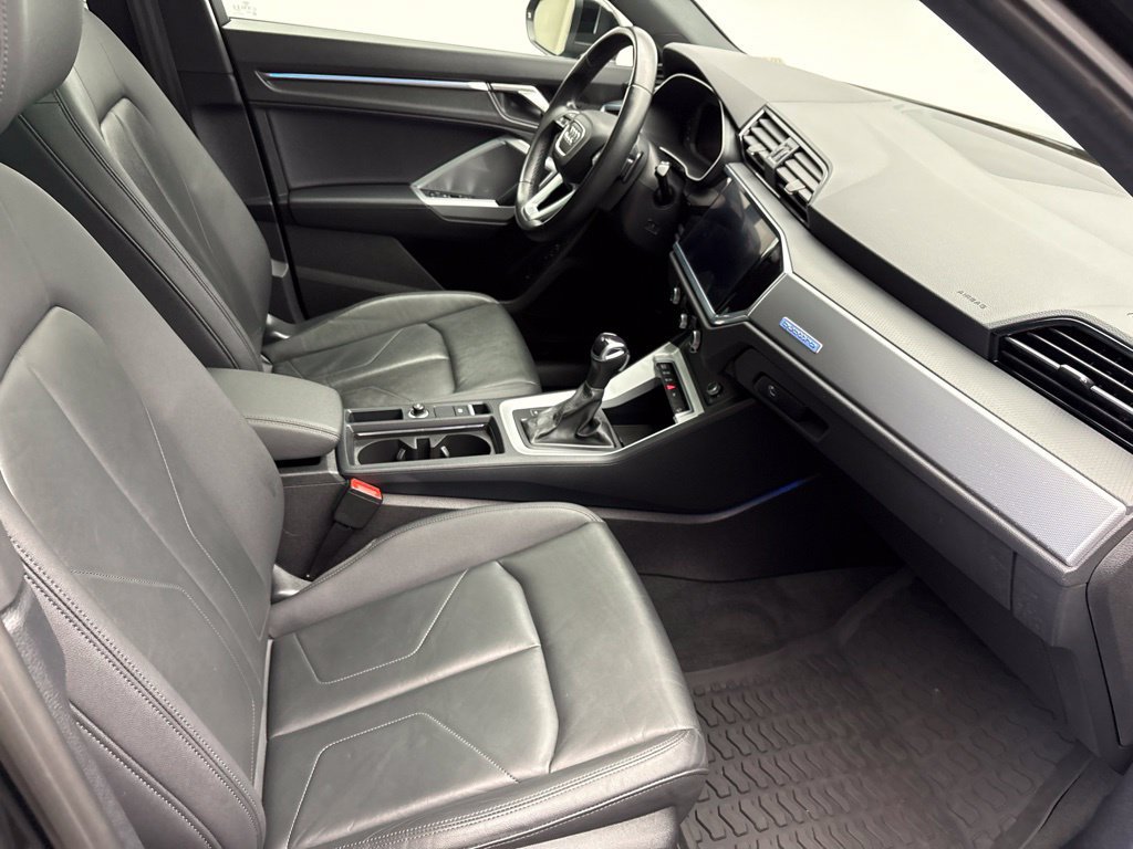 Used 2022 Audi Q3 2.0T Premium Plus w/ Premium Plus Package AWD/4WD image 27