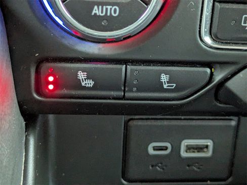 Used 2023 Chevrolet Suburban RST w/ Luxury Package image 23