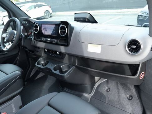 New 2026 Mercedes-Benz Sprinter 2500 image 5