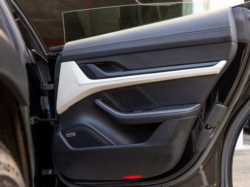 Certified 2022 Porsche Taycan 4 Cross Turismo image 41