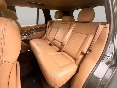 Used 2025 Land Rover Range Rover SE AWD/4WD image 19