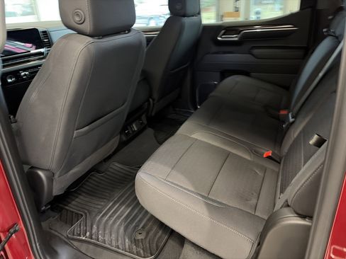 Used 2024 GMC Sierra 1500 Elevation image 28