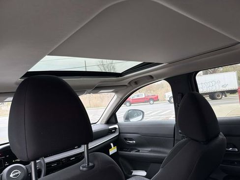 New 2026 Nissan Kicks SV w/ SV Premium Package AWD/4WD image 10