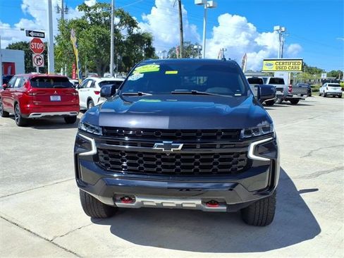 Used 2023 Chevrolet Suburban Z71 w/ Luxury Package image 2