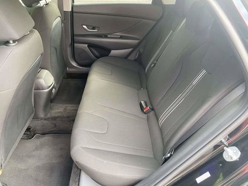 Used 2023 Hyundai Elantra SEL w/ Convenience Package FWD image 15