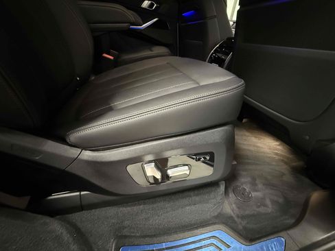 Used 2020 BMW X7 M50i w/ Executive Package AWD/4WD image 43