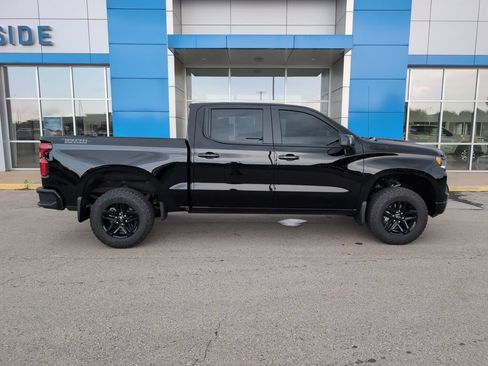 Used 2023 Chevrolet Silverado 1500 LT Trail Boss w/ LT Trail Boss Premium Package AWD/4WD image 1