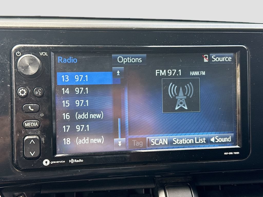 Used 2018 Toyota C-HR XLE FWD image 14