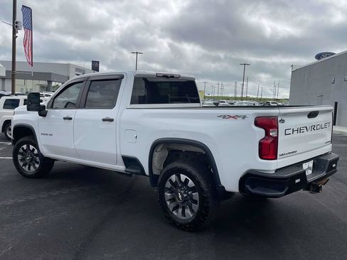 Used 2021 Chevrolet Silverado 2500 Custom w/ Custom Value Package AWD/4WD image 5