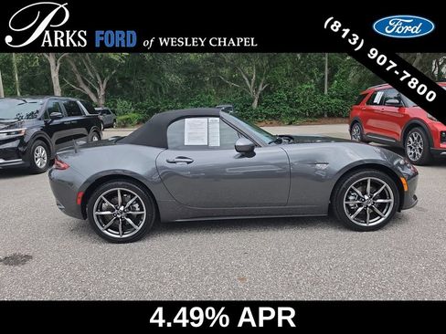 Used 2022 MAZDA MX-5 Miata Grand Touring RWD image 4