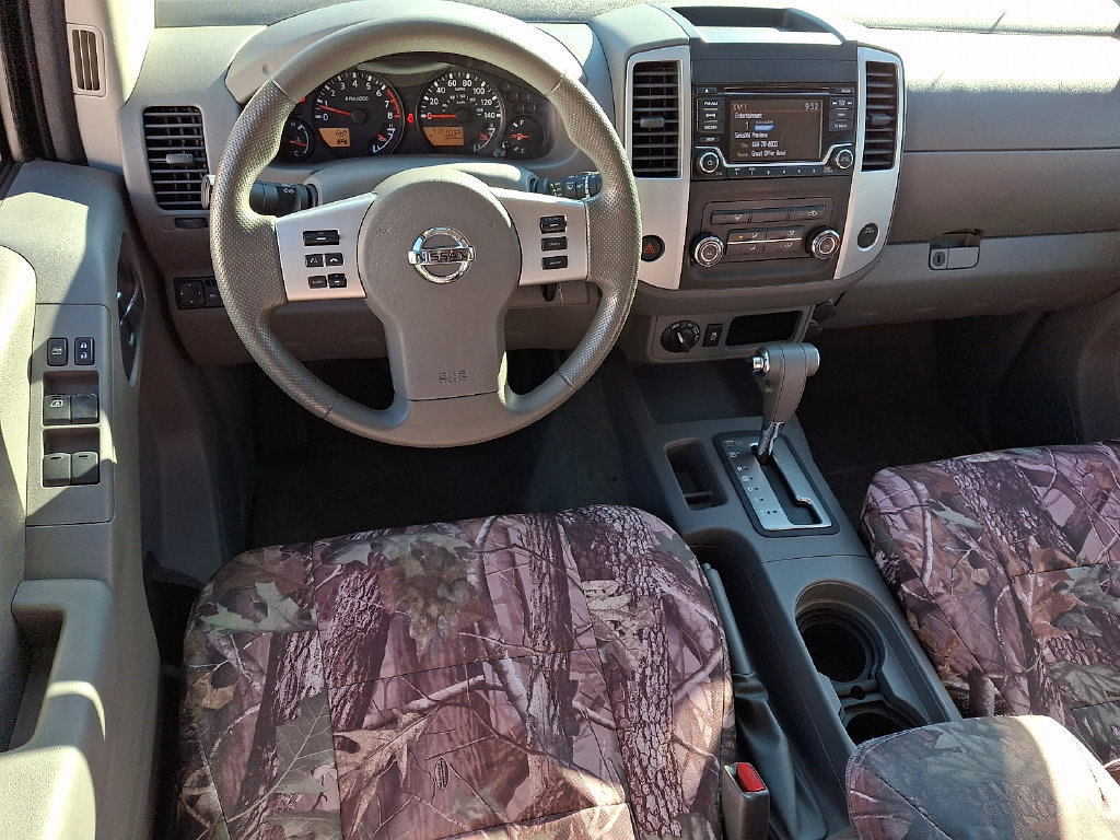 Used 2016 Nissan Frontier SV AWD/4WD image 2