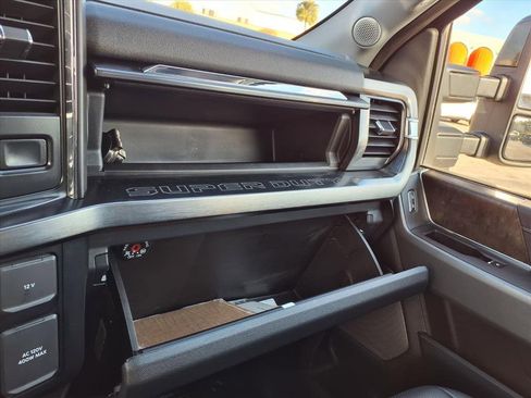 Used 2023 Ford F350 Lariat w/ Lariat Ultimate Package image 35