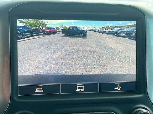 Used 2021 Chevrolet Silverado 1500 LT Trail Boss w/ Convenience Package II image 14