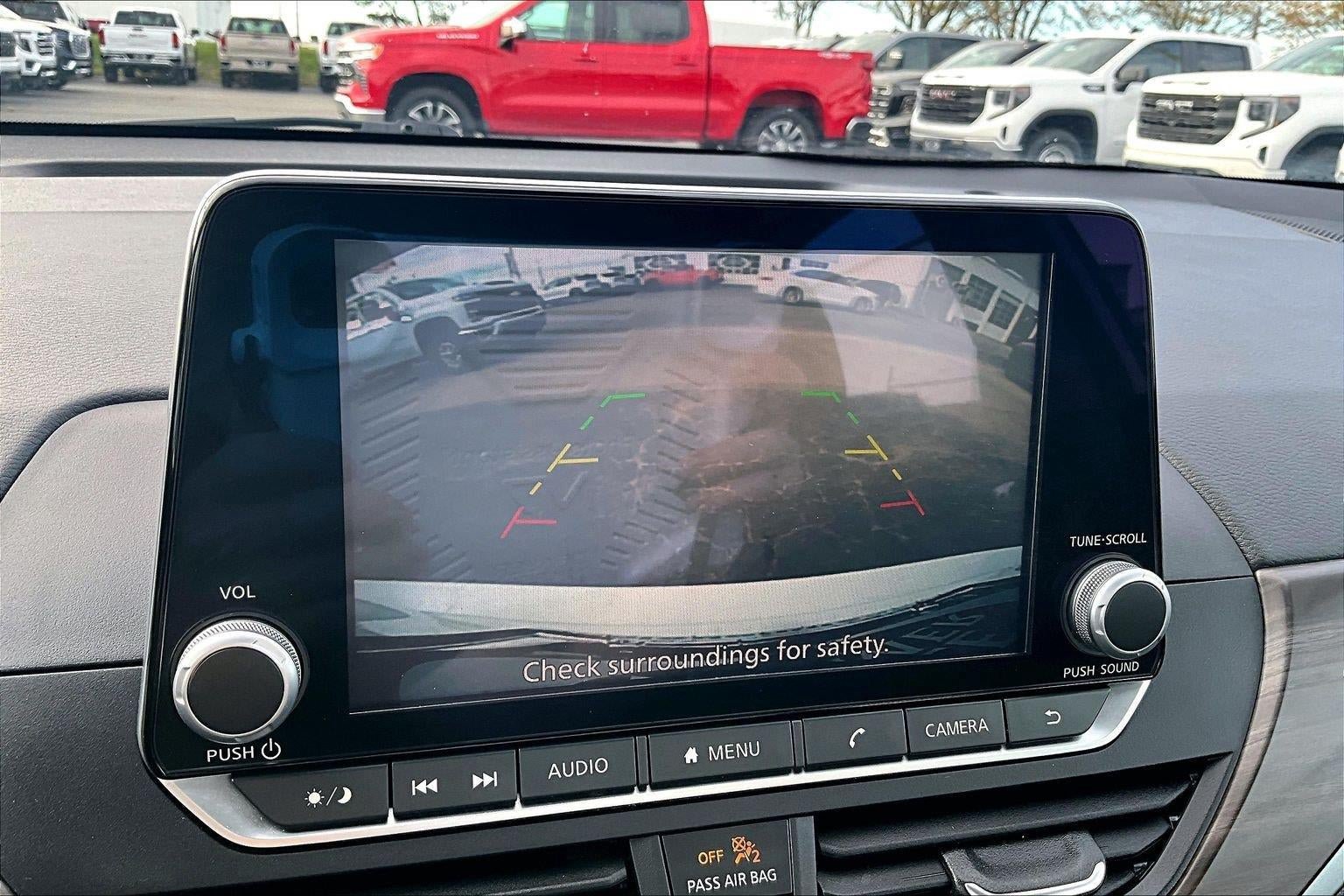 Used 2025 Nissan Altima 2.5 SV FWD image 22