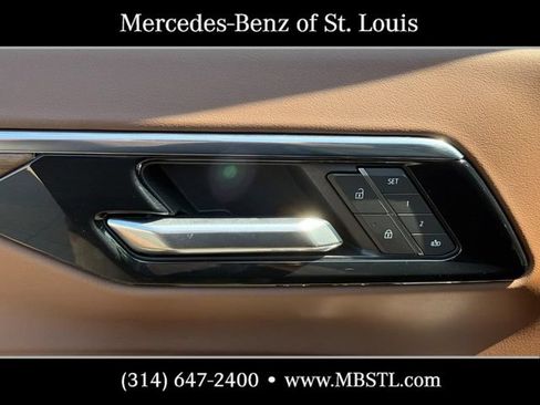 Used 2025 Chevrolet Tahoe High Country AWD/4WD image 16