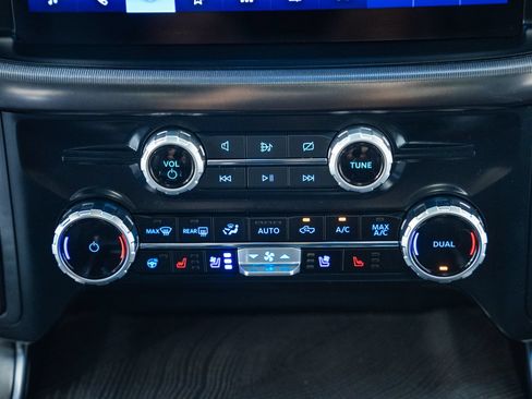 Certified 2023 Ford F150 Platinum AWD/4WD image 28