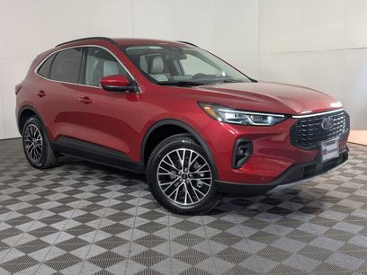 New 2025 Ford Escape SE w/ PHEV Premium Package