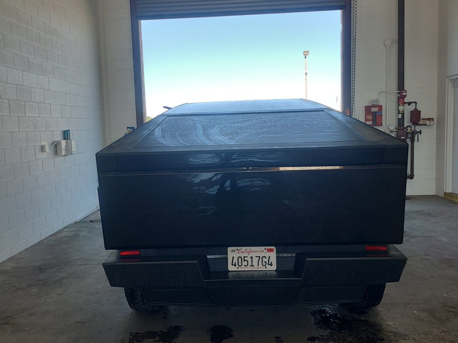 Used 2025 Tesla Cybertruck AWD Crew Cab image 7