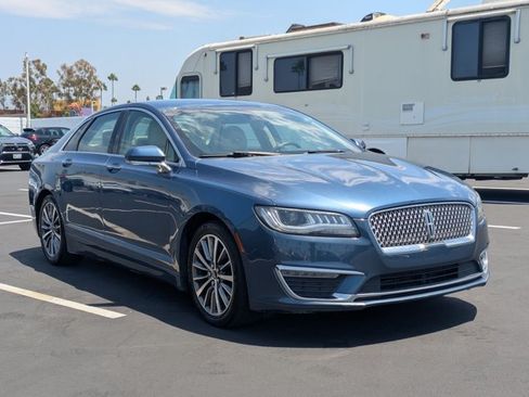 Used 2019 Lincoln MKZ Premiere FWD image 3