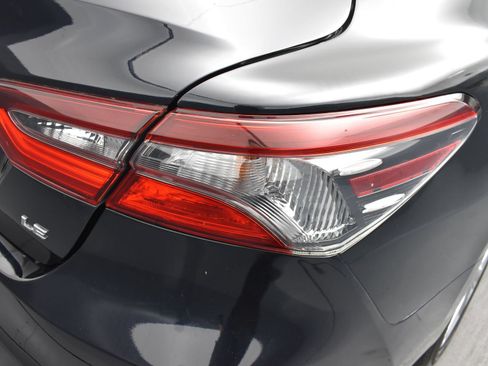 Used 2021 Toyota Camry LE FWD image 7
