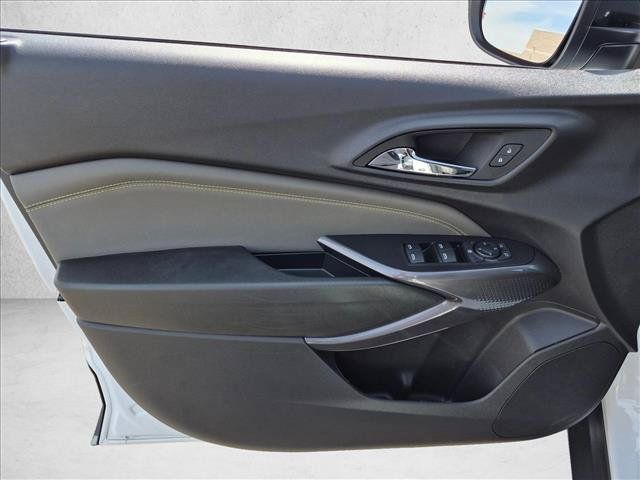 Used 2025 Chevrolet Trax ACTIV FWD image 6