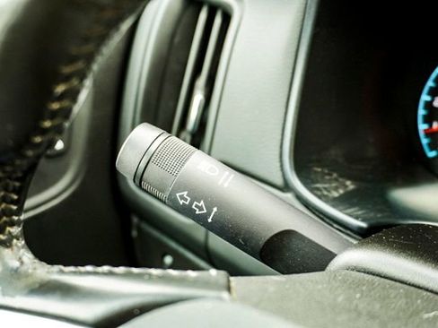 Used 2022 Chevrolet Colorado LT w/ Fleet Safety Package image 20