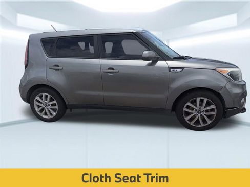 Used 2018 Kia Soul + FWD image 6