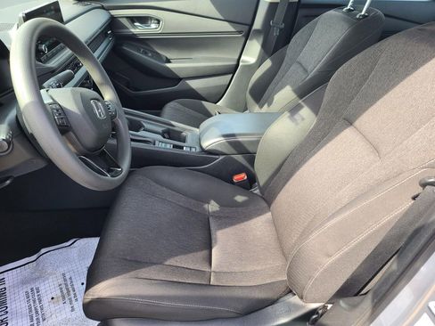 Used 2023 Honda Accord EX image 7