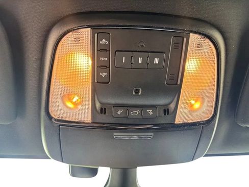 Used 2024 Dodge Durango GT AWD/4WD image 17