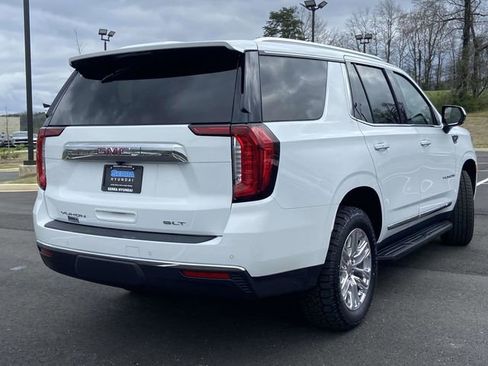 Used 2024 GMC Yukon SLT image 3