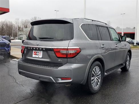 Used 2023 Nissan Armada SL w/ Captain's Chairs Package image 4