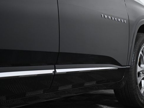 Used 2018 Chevrolet Traverse Premier image 10