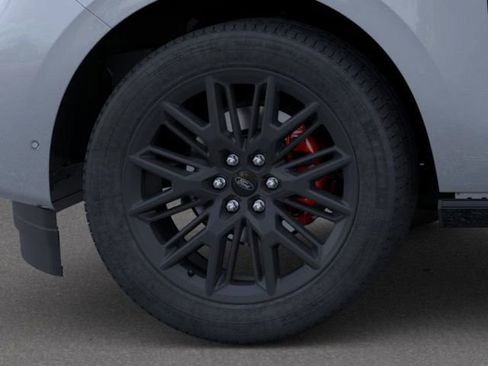 New 2025 Ford Expedition Platinum w/ Stealth Performance Package image 19