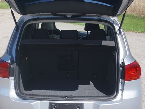 Used 2015 Volkswagen Tiguan SEL FWD image 24