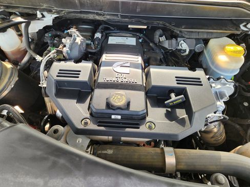 Used 2024 RAM 3500 Big Horn image 31