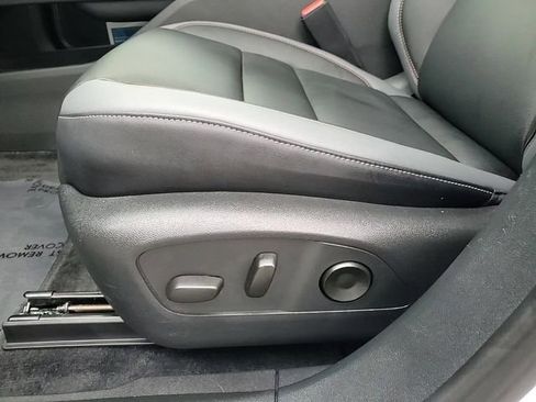 Used 2024 Honda Prologue Touring image 16