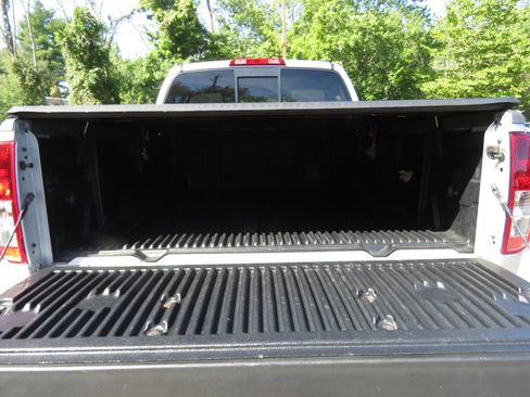 Used 2019 Nissan Frontier SV AWD/4WD image 17