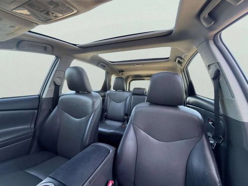 Used 2012 Toyota Prius V Five FWD image 20