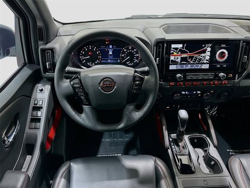 Used 2025 Nissan Frontier PRO-4X w/ Pro Premium Package image 23