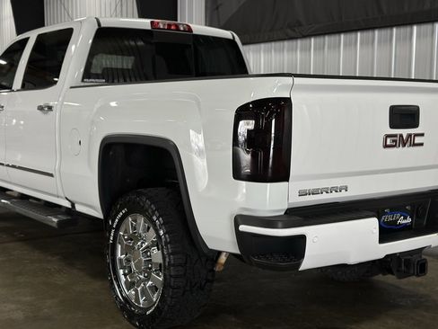 Used 2019 GMC Sierra 2500 Denali w/ Duramax Plus Package image 39