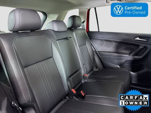 Certified 2022 Volkswagen Tiguan SE w/ Panoramic Sunroof Package image 28