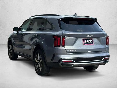 Used 2023 Kia Sorento S FWD image 8