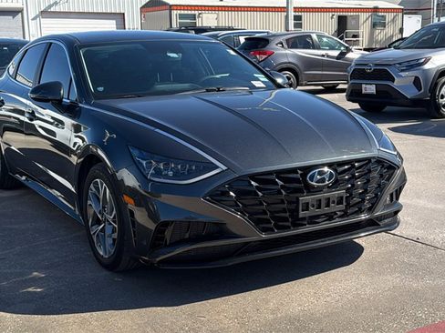 Used 2023 Hyundai Sonata SEL w/ Cargo Package image 3