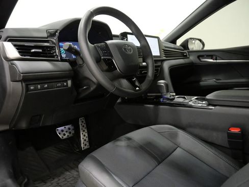 Used 2026 Toyota Camry XSE AWD/4WD image 12