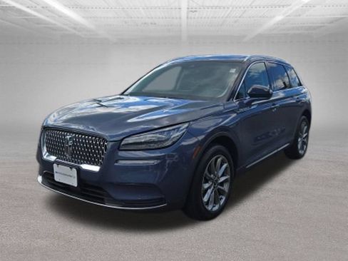 Used 2022 Lincoln Corsair AWD w/ Premium Package image 4