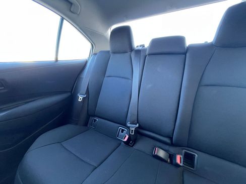 Used 2025 Toyota Corolla LE image 37