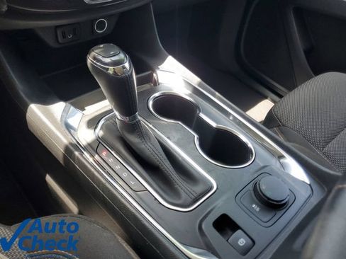 Used 2019 Chevrolet Traverse LT FWD image 28