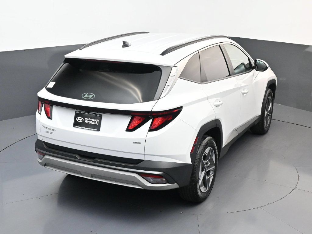 Certified 2025 Hyundai Tucson SEL AWD/4WD image 17
