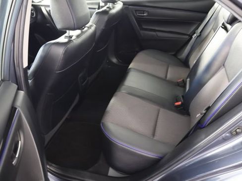 Used 2018 Toyota Corolla SE w/ SE Premium Package FWD image 19