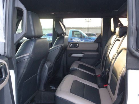 Used 2022 Ford Bronco Wildtrak image 26